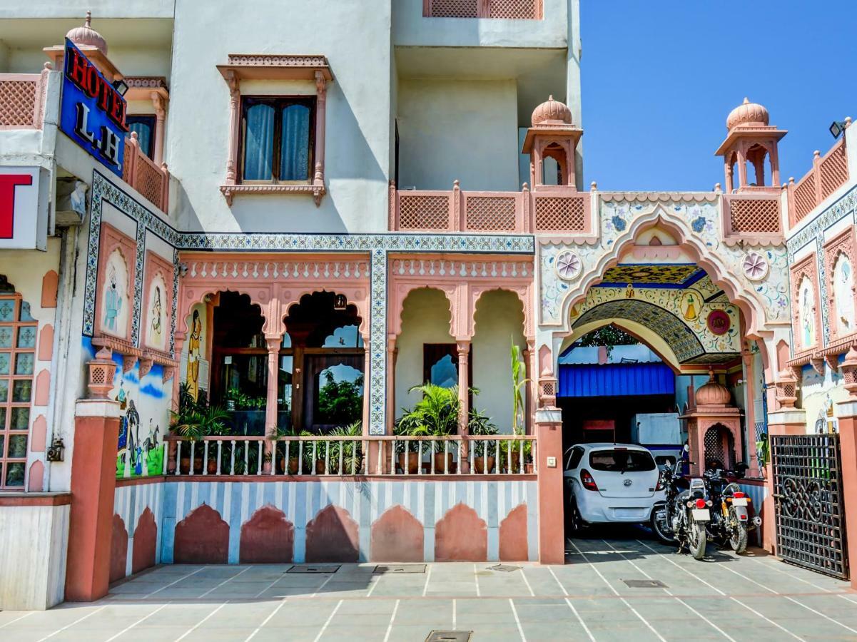 Oyo 22400 Hotel Lichana Haveli Джайпур Екстер'єр фото